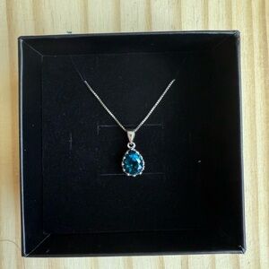 London Blue Topaz in Sterling Silver Crown Setting Necklace